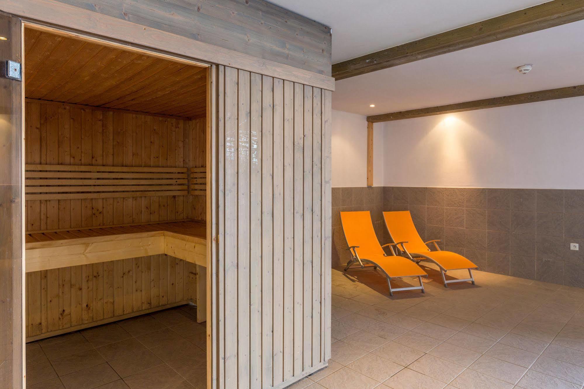 Madame Vacances Lodges Des Alpages La Plagne Exterior photo